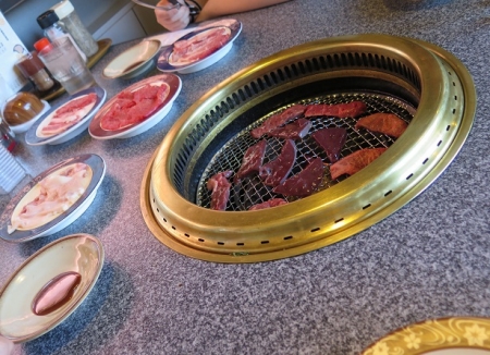 回転焼肉　一升びんさん