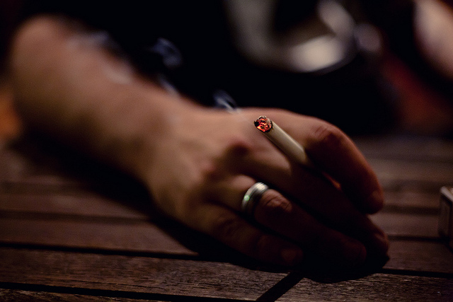 世界で最も喫煙率の高い国は？日本は何位？